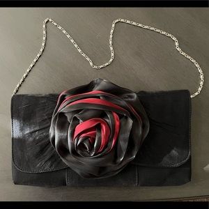 Chain purse with black/red flower made in china